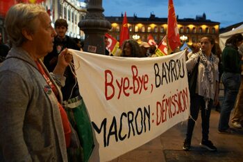 Sondaj BFMTV: 6 din 10 francezi vor ca președintele Emmanuel Macron să DEMISIONEZE
