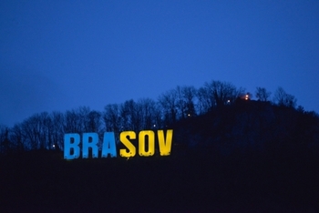 Clădirile din Brașov vor fi iluminate în culorile drapelului Ucrainei, în semn de solidaritate