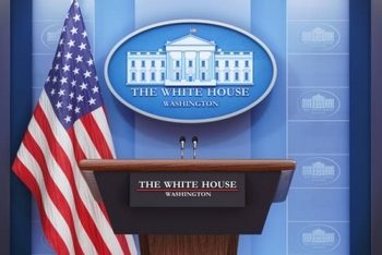 Informație de la Casa Albă: Donald Trump continuă să lucreze la o reuniune Putin-Zelenski
