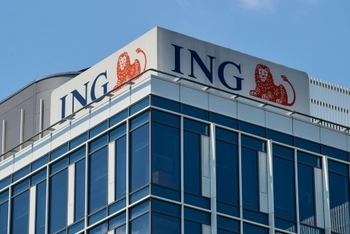 ING elimină 230 de posturi din conducere: 'Prea mulţi directori'