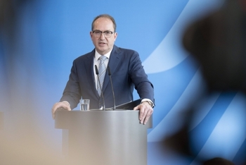 Reuniune pe muntele Zugspitze: Ministrul de interne german şi omologii europeni discută măsuri mai dure privind migraţia