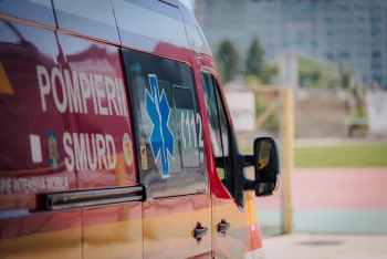 Încă o 'reușită' a învățământului românesc: Doi elevi s-au bătut în autogară, iar unul avea un pumnal