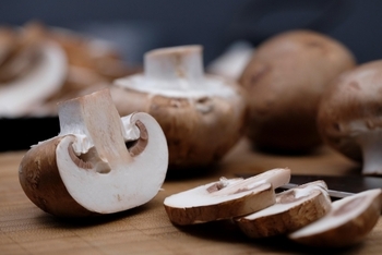 Doar două ciuperci din acest soi, la o masă, pot reduce cu până la 45% riscul de cancer. Cine le mănâncă zilnic uită (…)