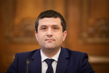 Ministrul Economiei trage frâna de mână reducerii impozitului pe jocuri de noroc: Subiectul nu e închis
