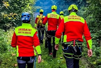 Noapte de foc pentru salvamontiștii din Prahova: nouă intervenții în doar 24 de ore