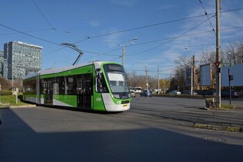 Femeie electrocutată de un cablu electric în București. A ajuns la spital în stare gravă