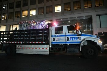 ATAC armat într-o clădire de birouri din Manhattan. Cinci persoane, printre care și atacatorul, au murit