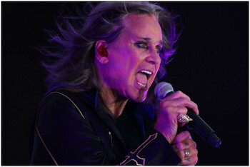 Au curs omagiile pentru Ozzy Osbourne. 