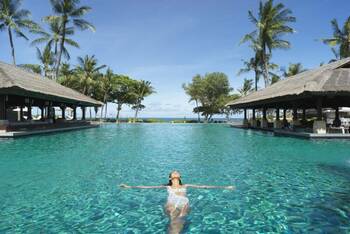 A visat la paradis, dar a ajuns în Iad! Ce a găsit o româncă în Bali te lasă fără cuvinte