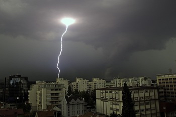 Nouă avertizare de vreme severă în România! 11 județe, în pericol în următoarele ore. ANM, detalii de ultim moment