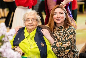 STUDIU: 3 din 5 seniori din orașele României se simt singuri Izolarea afectează sute de mii de vârstnici (P)