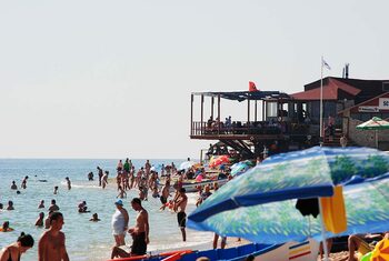 ”Litoralul pentru toţi”, de la 1 septembrie. Reduceri dramatice ale tarifelor, faţă de vârful de sezon