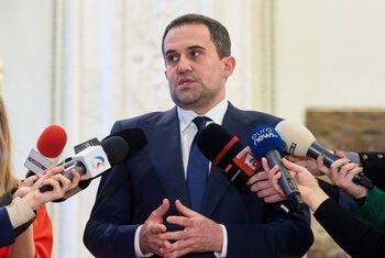 Un nou caz de mită la nivel înalt. Ministrul Transporturilor, Ciprian Şerban, a dat bani de şase ori înainte de a (…)