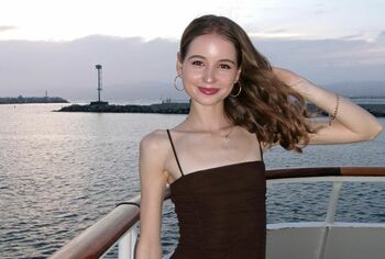 Irina Columbeanu, ședință foto incendiară! „Irinuca noastră, ești specială” – GALERIE FOTO