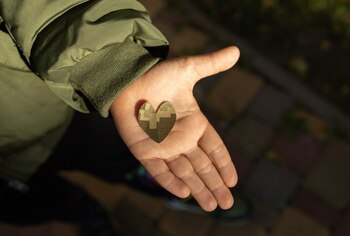 Copiii ucraineni răpiți de Rusia, siliți să muncească în fabrici militare. Ce au descoperit cercetătorii de la Yale