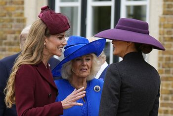 Melania TRUMP a avut o apariție spectaculoasă în Marea Britanie/ Cum a decurs întâlnirea dintre prima doamnă și (…)