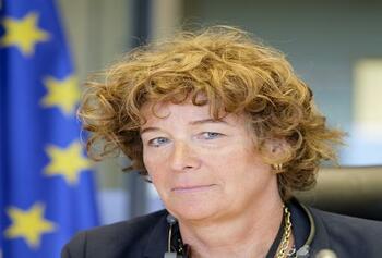 Fost europarlamentar transgender din Belgia refuză o misiune în SUA din cauza politicilor LGBTQ