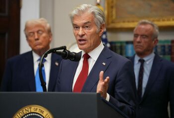 Trump a făcut un anunț important despre un medicament uzual și AUTISM /Experții recomandă prudență