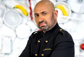 Război total în showbiz! Chef Scărlătescu, pus la pământ de Antena 1! Cât trebuie să plătească după scandalul uriaș
