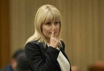 Judecătoria Ploieşti a decis eliberarea condiționată a Elenei Udrea. Fostul ministru este în spital UPDATE