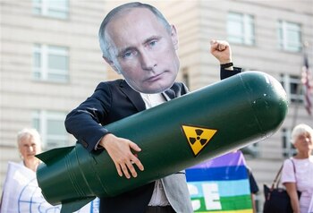 Moscova reaprinde vechile amenințări nucleare și promisiuni false de pace. Scopul: slăbirea NATO și blocarea (…)
