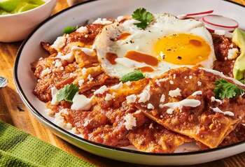 Chilaquiles – micul dejun mexican care a cucerit lumea: aproape 5 stele pe Taste Atlas