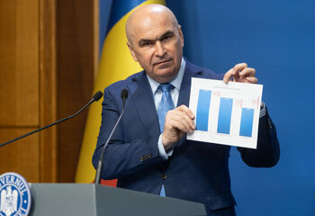 Bolojan acuză opoziția de IPOCRIZIE la dezbaterea celei de-a doua moțiuni. ”E terorism legislativ”