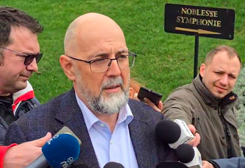 Kelemen Hunor se predă la ANAF împreună cu soția: „Am încălcat legea! Am făcut șase borcane de gem din prunele noastre!”
