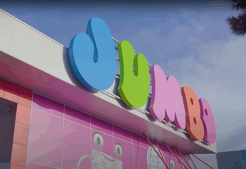 Jumbo continuă strategia de a cumpăra malluri în loc să închirieze spații. Retailerul grec încheie anul cu achiziția (…)