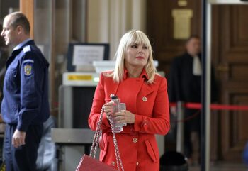 Ce spune Elena Udrea despre revenirea în politică: “La cine văd că ne conduce azi, mai că mă bate gândul”
