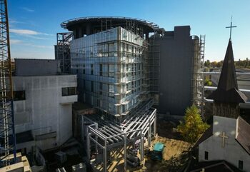 Ministrul Sănătăţii: Anul acesta va fi finalizat primul centru de arşi grav construit în România după Revoluţie