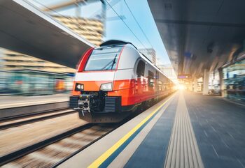 Reduceri de 90% la TREN pentru studenți, dar doar între casă și facultate. Ce documente trebuie prezentate