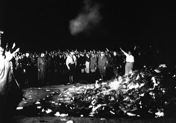 Cele mai faimoase opere literare arse de naziști. Cărți interzise care au supraviețuit istoriei