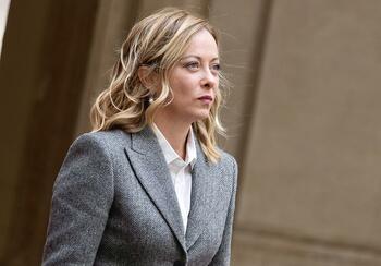 Giorgia Meloni transmite sprijin pentru muncitorul român prins sub dărâmături la Torre dei Conti