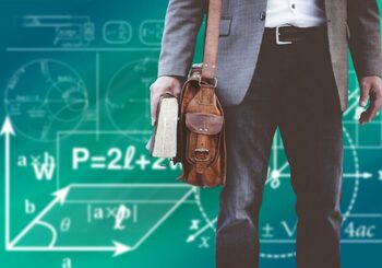 Emoții uriașe în 121 de centre din țară! Examenul decisiv pentru profesori a început