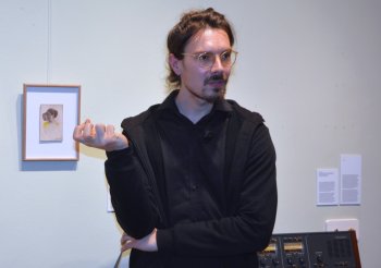 Mediatorul - între practica artistică și curatoriat. Talk cu artistul Mihai Toth