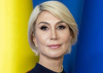 După ce Bolojan a interzis deplasările externe fără aprobarea sa, Raluca Turcan se duce pe banii ei în Japonia, în (…)