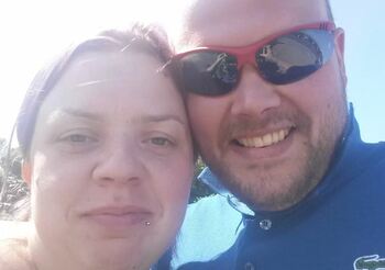 O mireasă a murit la doar câteva ore după ce s-a căsătorit cu tatăl copiilor ei! Femeia s-a stins chiar în brațele (…)