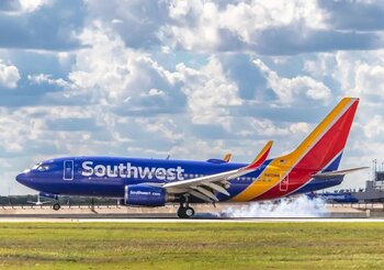 SUA. Un Boeing Southwest Airlines, la o aripă de catastrofă. Avionul a evitat la limită coliziunea cu un avion de (…)