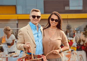 Am aflat cum își așteaptă Anca Serea soțul în noaptea de Hallowen! A pregătit decorul, bomboanele și ținuta (…)