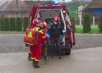 Un băiat de 15 ani s-a SINUCIS, într-o zonă din sectorul 5. Minorul locuia cu mama sa și concubinul ei în corturi (…)