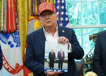 Trump îi compară pe Zelenski și Putin cu niște copii care se bat la locul de joacă și spune că „poate că ar trebui (…)