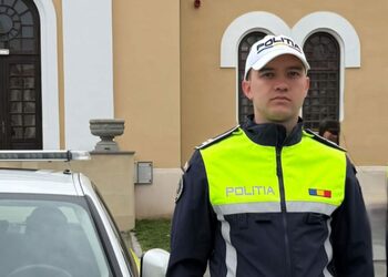 Tânără din Craiova, salvată de la înec în Grecia de un polițist rutier din Sebeș