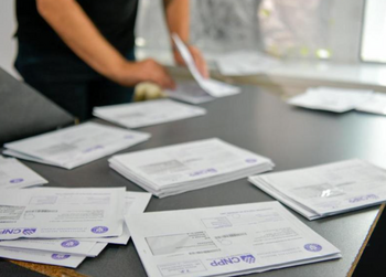 Salariaţii din casele de pensii au decis să îşi ia toate zilele de concediu şi de recuperare şi să nu mai lucreze (…)