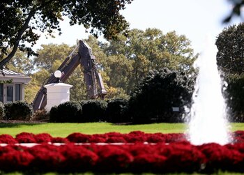 Mai mult de jumătate dintre americani se opun sălii de bal pe care Trump o dorește la Casa Albă / Proiectul costă (…)