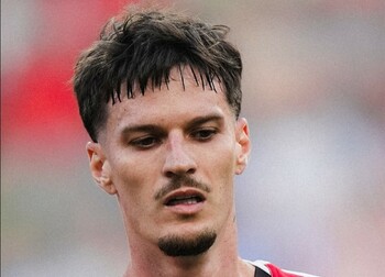 Antrenorul lui PSV, declarație care-l pune în gardă pe Dennis Man