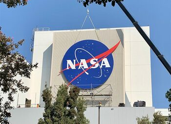 NASA plănuieşte construirea unui reactor nuclear pe Lună