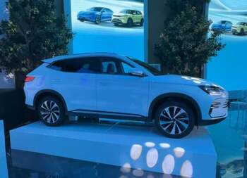 VIDEO Un SUV electric chinezesc, disponibil și în România, rezistă la trei lovituri de fulger fără a răni șoferul și (…)