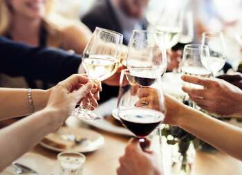 Tu știi ce se întâmplă cu inima ta când bei un pahar de vin? Potrivit experților, băut ocazional, vinul poate aduce (…)