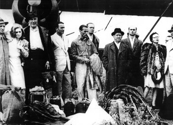 Cum a fost distrusă democrația românească. Pașii urmați de „salvatorii poporului” pentru eliminarea ultimilor mari (…)